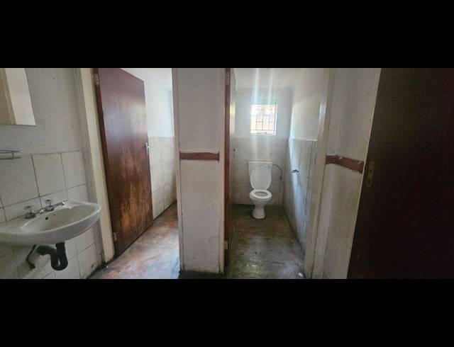 934M² BUSINESS FOR SALE IN RUSTENBURG CENTRAL